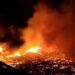 Grote brand verwoest dorp in Maleisië, 9.000 inwoners geëvacueerd.