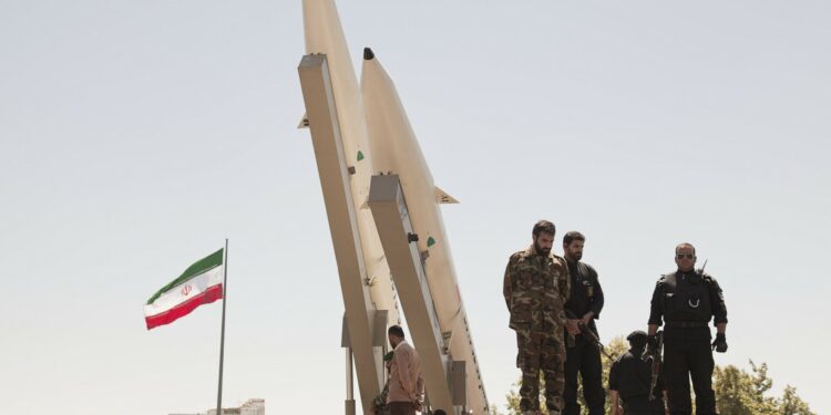 De Revolutionaire Garde domineert Iran’s politieke landschap