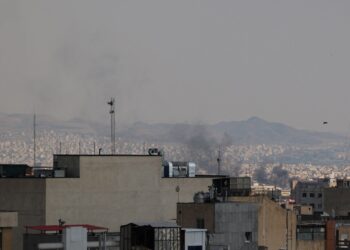 IDF lanceert uitgebreide luchtaanvallen op doelwitten Teheran’s regime