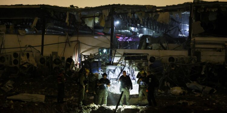 Iraanse raket beschadigt industriële gebouwen in Petah Tikva