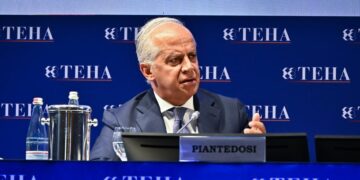 Privéleven minister Piandendozzi zorgt voor politieke vragen