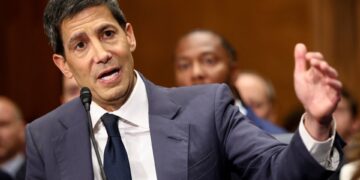 Kevin Warsh zwijgt op eenvoudige vraag Elizabeth Warren over Trumps Fed-keuze