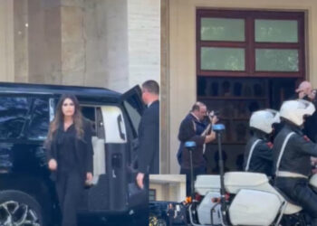 Ontmoeting tussen Kimberly Guilfoyle en Eddie Rama in Tirana