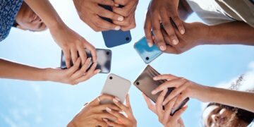 De digitale revolutie: zeven uur online, 44 jaar op schermen