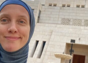 Iraakse Kataeb Hezbollah laat Amerikaanse journalist Shelly Kittleson vrij