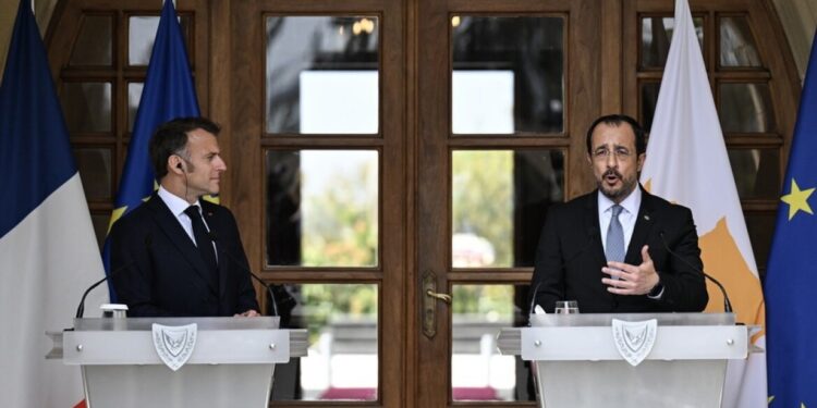 Defensiesamenwerking Cyprus-Frankrijk verstoort balans en vraagt om oplossing