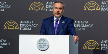 Fidan beschuldigt Griekenland en Cyprus van militair bondgenootschap met Israël