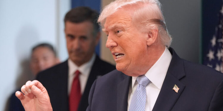 Trump voorspelt succes voor nieuwe premier Mayar