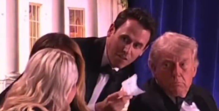 Mentalist tussen Trump en Melania tijdens aanval: Oz Pearlman