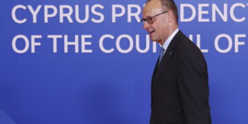 Mertz stelt versoepeling sancties Teheran voor in deal oorlogseinde