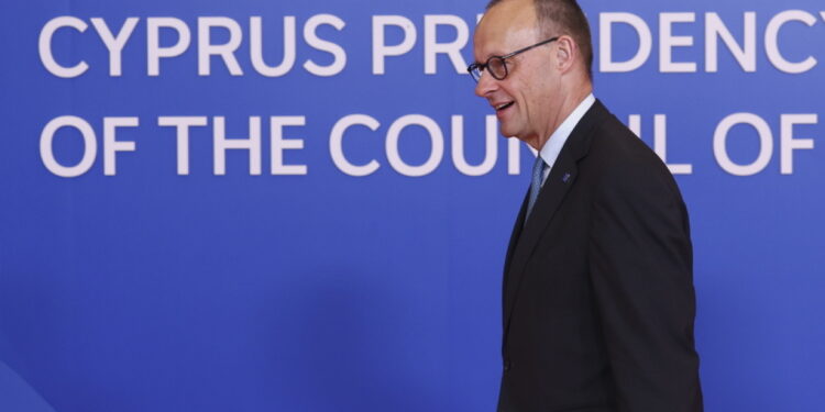 Mertz stelt versoepeling sancties Teheran voor in deal oorlogseinde