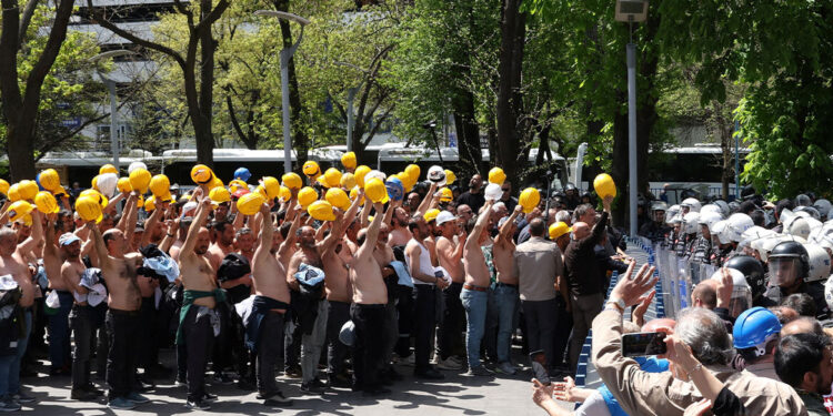 Hongerstaking Turkse mijnwerkers na 12 dagen beëindigd