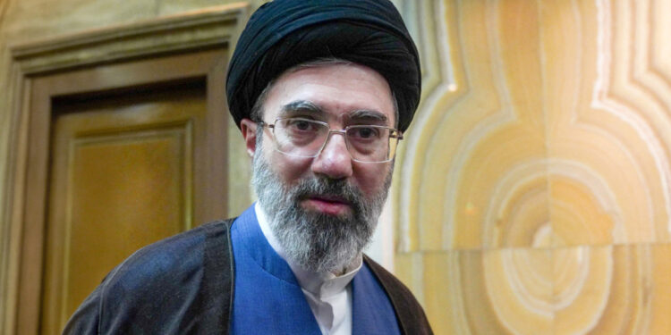 Mojtaba Khamenei ernstig verminkt tijdens gesprekken in Islamabad