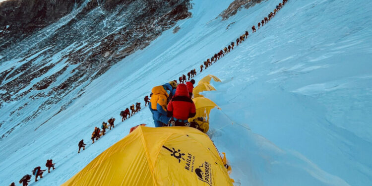 Everest-zwendel: vergiftigd voor luchtbruggen