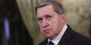 Straat van Hormuz open voor Rusland, verklaart Ushakov