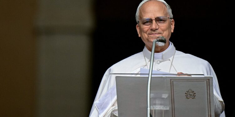 Paus Leo blijft spreken tegen oorlog, vermijdt confrontatie met Trump