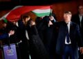 Orbán’s opvolger: van kinderkamerfoto tot politieke ‘vadermoord’