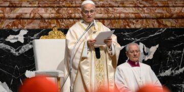 Een krachtige boodschap van de paus: stop het machtsvertoon en de oorlog