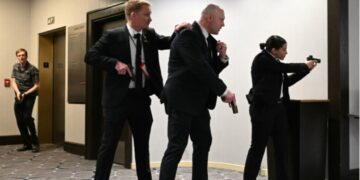 Buitenlandse leiders veroordelen geweld tijdens diner correspondenten Witte Huis