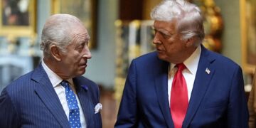 Koning’s staatbezoek na schietpartij bij Trump’s diner.