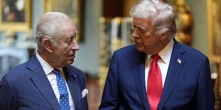 Koning’s staatbezoek na schietpartij bij Trump’s diner.