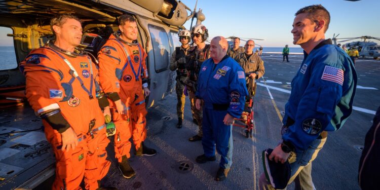 Artemis II missie eindigt met perfecte splashdown in Stille Oceaan