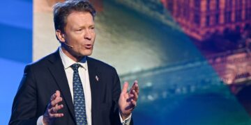 Reform’s Richard Tice reageert op belastingachterstand van £100.000