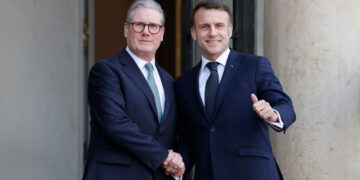 Macron en Starmer leiden videoconferentie van bereidwillige landen