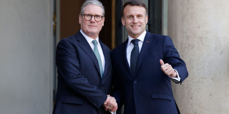 Macron en Starmer leiden videoconferentie van bereidwillige landen