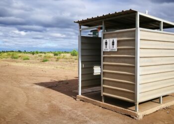 Vrouw vast in riool na instorting toilet in Australië