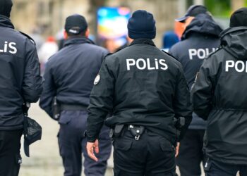40 arrestaties en bevelen tegen 62 mensen in Turkije voor 1 mei