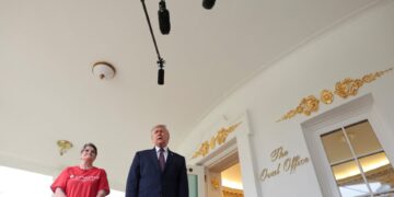 Iran en Cuba willen deal, Paus maakt fouten