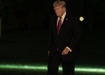 Trump bespreekt crisis Iran en Straat van Hormuz met topfunctionarissen