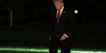 Trump bespreekt crisis Iran en Straat van Hormuz met topfunctionarissen