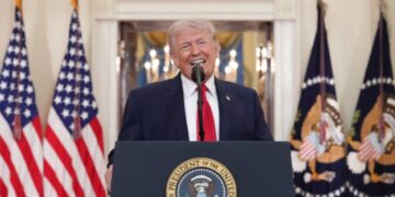 Donald Trump dringt aan op Europese steun voor militaire operatie in Straat van Hormuz.