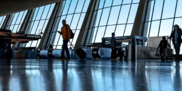 Commissie kalmeert onrust over vermindering vluchten op Europese luchthavens