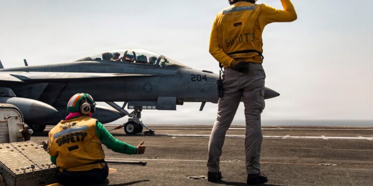 Trump dreigt met hel binnen 48 uur als Straat van Hormuz niet opent