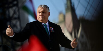 Vertrouwen in oppositie Tisza, toekomst Orbán in het geding