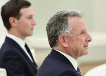 Op zoek naar redding: Teheran in diplomatieke thriller in Pakistan.