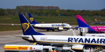Ryanair’s Armageddon: Europese luchtvaartmaatschappijen in brandstofcrisis – SOS voor sloten