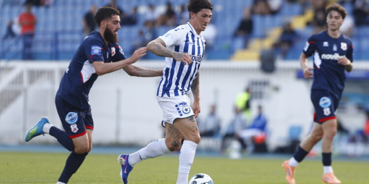 Atromitos verplettert Panserraikos met 6-0 in Peristeri: bekijk de doelpunten