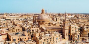 Ontdek de verborgen schatten van Malta: van Valletta tot afgelegen baaien.