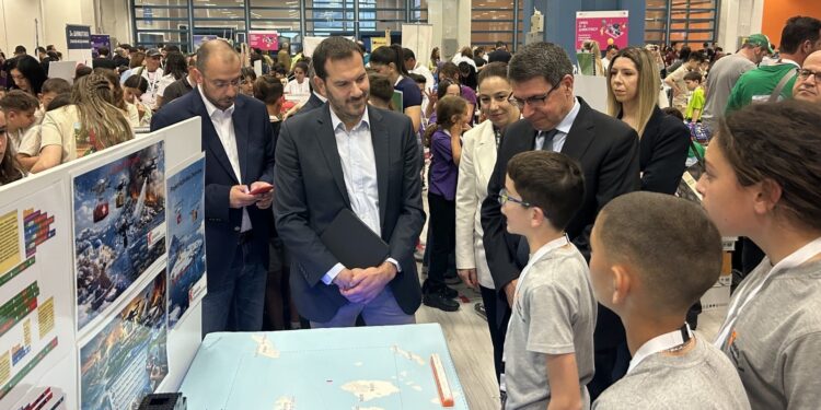 Studenten ontwerpen toekomst met 95 robotica-toepassingen