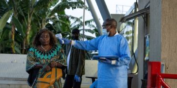 WHO bezorgd over snelle verspreiding Ebola – VS stopt reizigers uit Afrika.