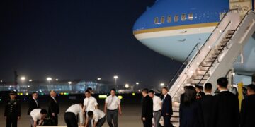 Trump ontmoet Xi Jinping in Peking voor cruciale gesprekken over handel en diplomatie