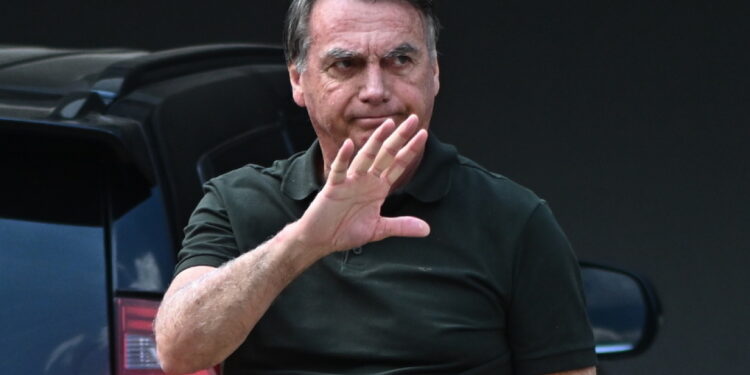 Bolsonaro ondergaat schouderoperatie in ziekenhuis