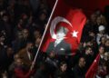 Nieuwe zuiveringen na manipulatie op partijconferentie: 13 arrestaties in Turkije