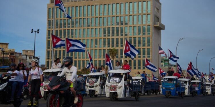 Geen onmiddellijke militaire interventie in Cuba door Washington, zeggen Amerikaanse functionarissen