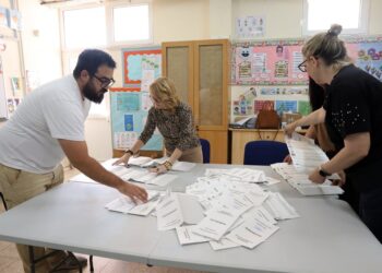 Cyprus kiest: 33,6% onthoudt zich van stemmen