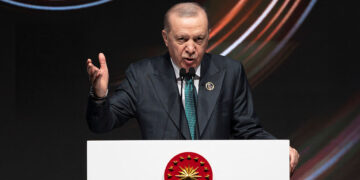 Erdogan geeft opdracht tot sluiting van universiteit in Istanbul